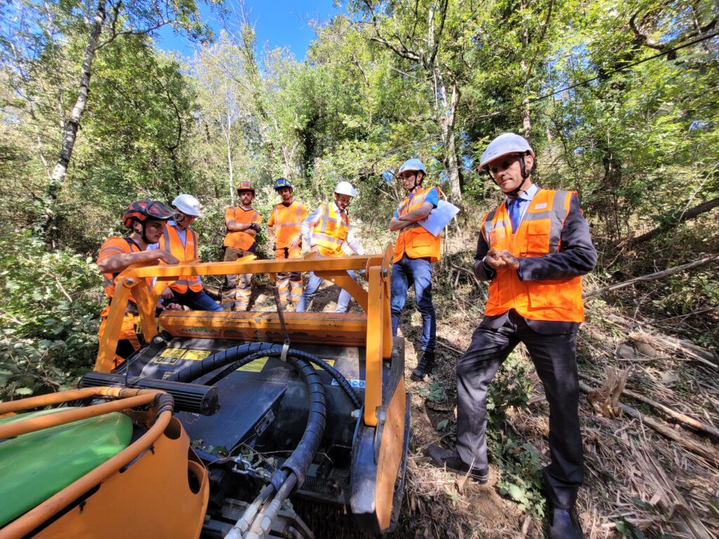 Déploiement fibre photo de groupe terrain